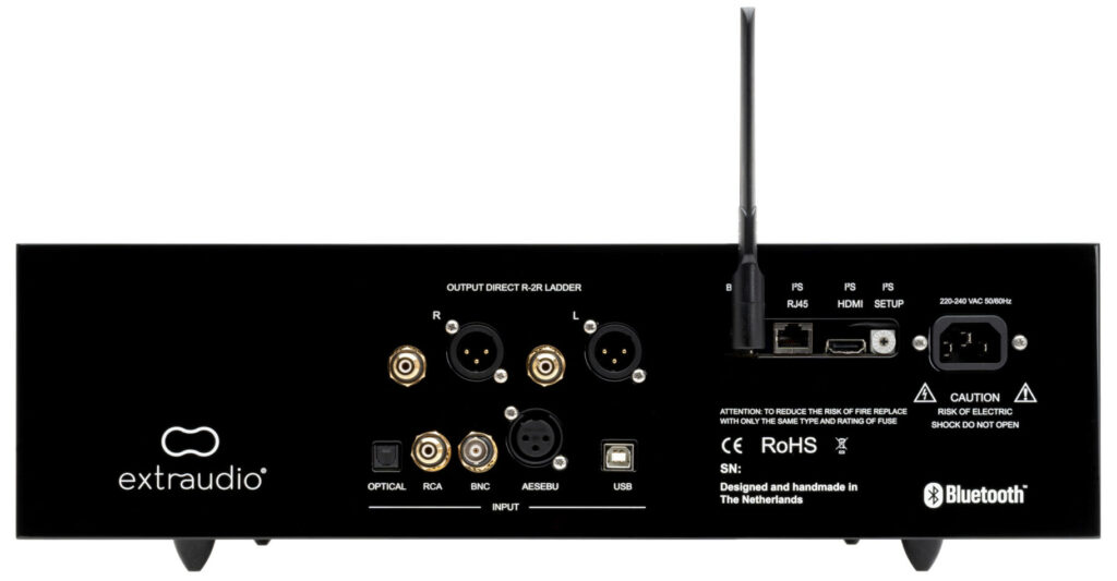 Panneau arrière Extraudio DAC 1 R2R : Entrées I2S, Bluetooth APTX HD, XLR et RCA.