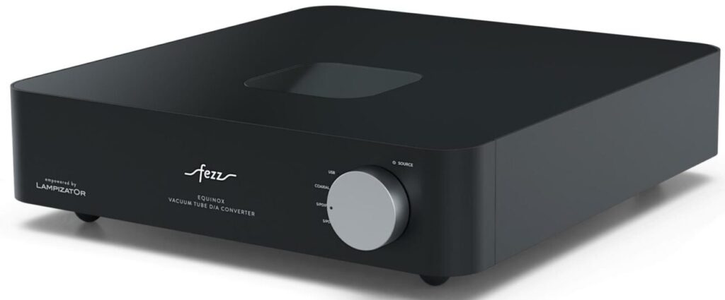 DAC Fezz Audio Equinox, façade en aluminium poli avec logo Lampizator.