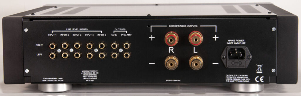 Connectique arrière Sugden A21SE Signature entrées RCA haute qualité