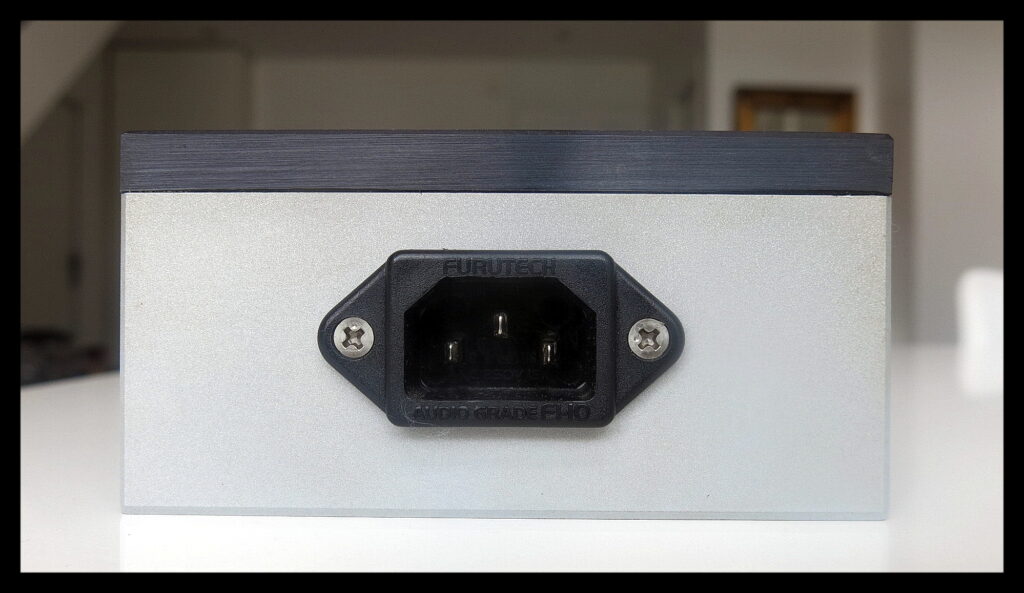Barrette secteur audiophile Furutech RTP-6E avec 6 prises Schuko haut de gamme
