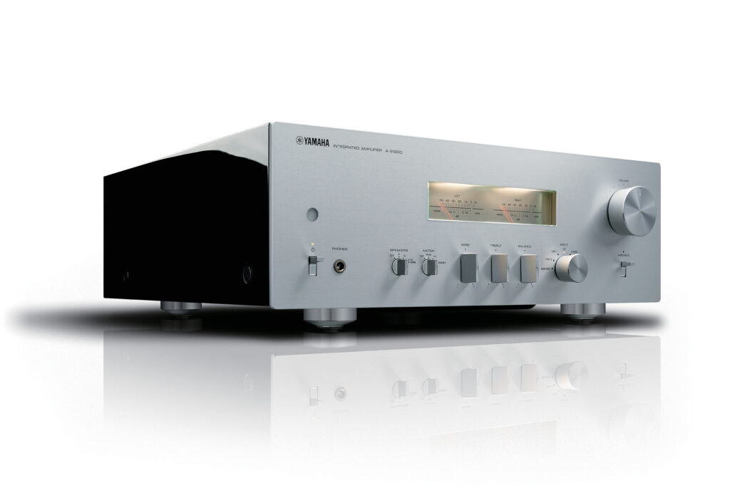 Amplificateur intégré Yamaha A-S1200 – Design classique, performance audiophile et musicalité naturelle
