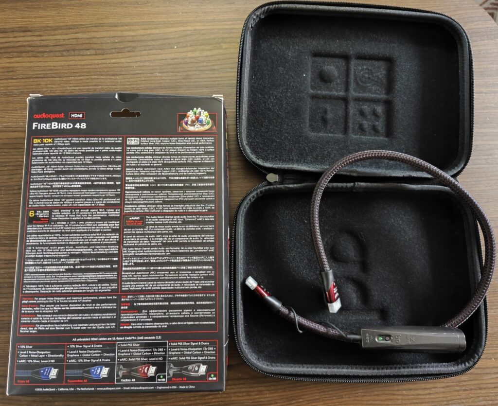 Câble HDMI AudioQuest FireBird 48 0,6 m haut de gamme avec connecteurs argent et module DBS.