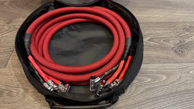 Câble enceintes HIFI Artisanal fabriqué en Suisse - HX Power Référence