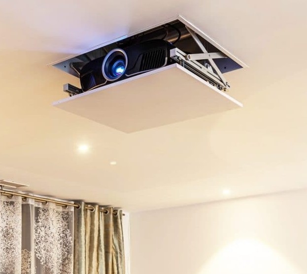 Support pour vidéoprojecteur haut de gamme fixe, motorisé ou encastrable, installation personnalisée par SON HD SALON PRIVÉ