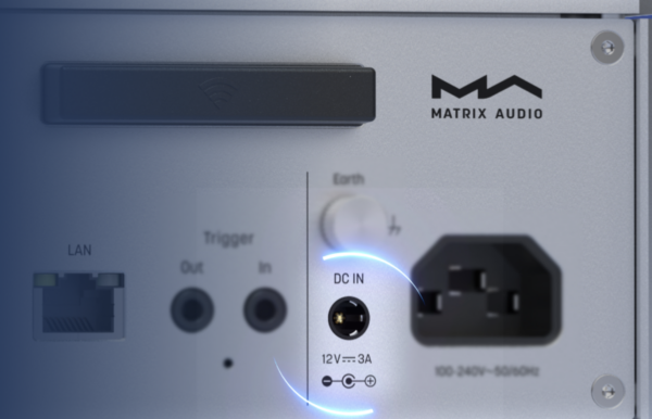 Lecteur réseau Matrix TT1 argent – Streamer audiophile haut de gamme disponible chez SON HD SALON PRIVÉ