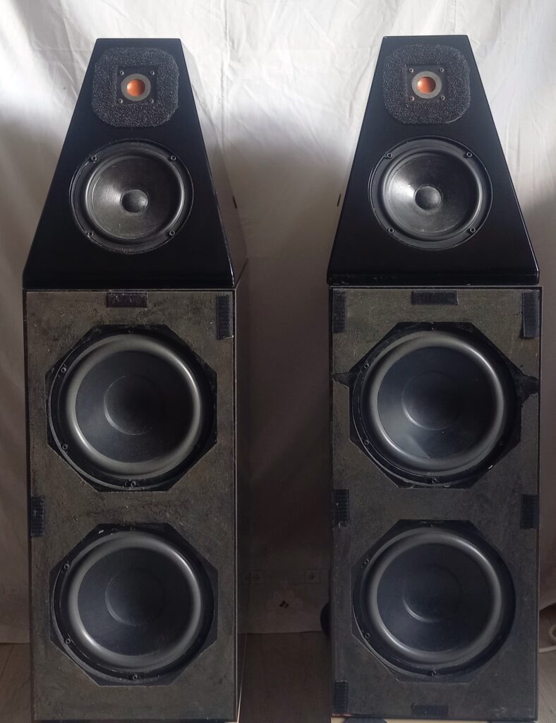 Paire enceintes Wilson Audio WATT Puppy 3 occasion bon état trois voies haut de gamme Son HD Salon Privé