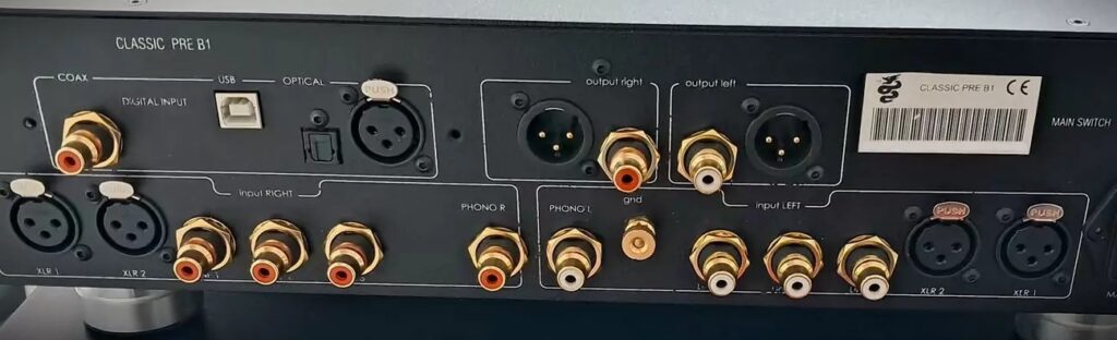 Connectique arrière symétrique XLR RCA préamplificateur EAM Lab CLASSIC PRE B1