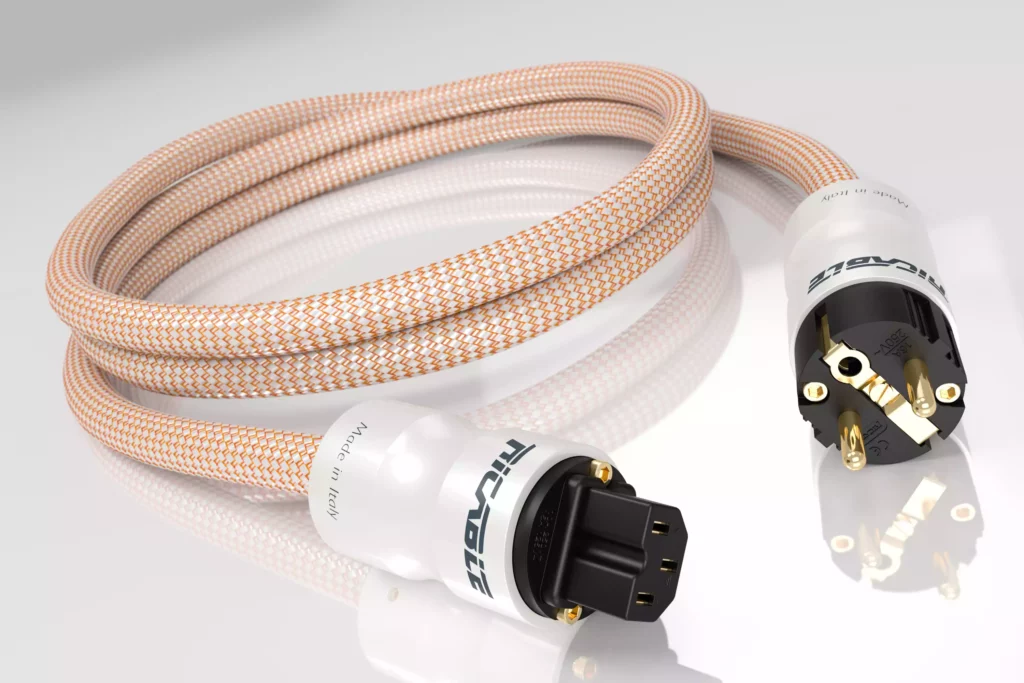 Câble Ricable série DEDALUS. Câble d'alimentation électrique. Ce câble secteur de trés haut de gamme améliore considérablement votre système hifi. Traitement du courant électrique