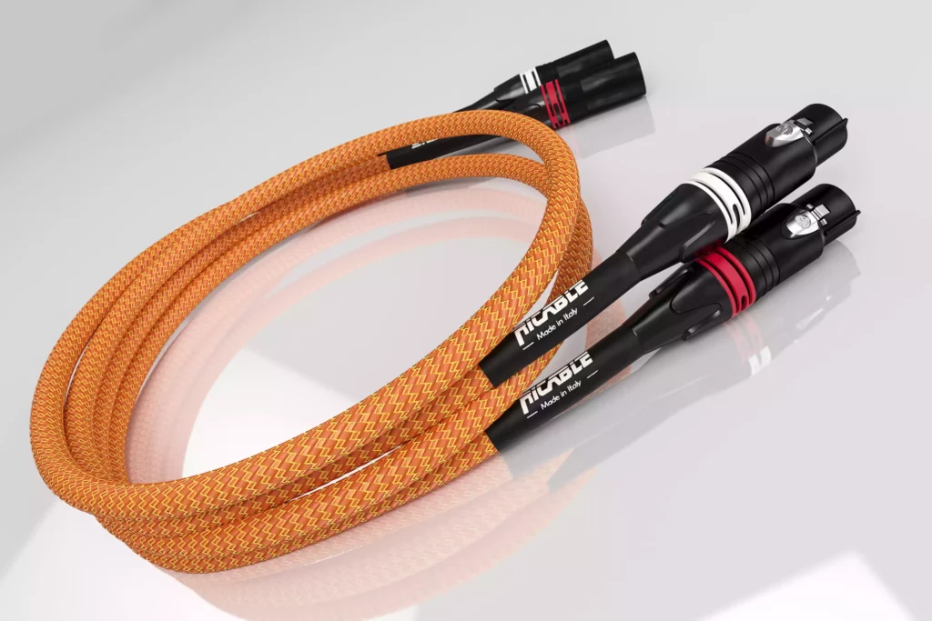 Câble Ricable série INVICTUS. Câble analogique symétrique XLR trés haut de gamme pour la hifi. Meilleur rapport Prix / Performance.