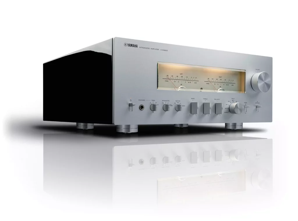 Amplificateur intégré Yamaha A-S3200, conception haut de gamme, musicalité et transparence exceptionnelles.