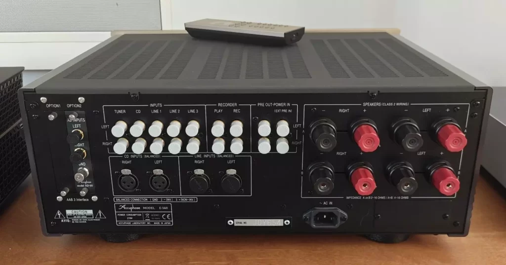Amplificateur intégré Accuphase E 560 + Phono AD 60