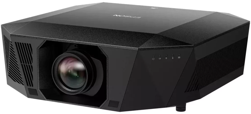 Projecteur Home Cinéma Epson EH-LS3000 – projecteur laser 4K ultra courte focale installé dans un salon haut de gamme par SON HD SALON PRIVÉ.
