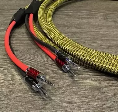 Câbles d’enceintes HX Ultimate Référence – câbles audio haut de gamme fabriqués en Suisse, cuivre argent de qualité audiophile. câbles audio sans coloration