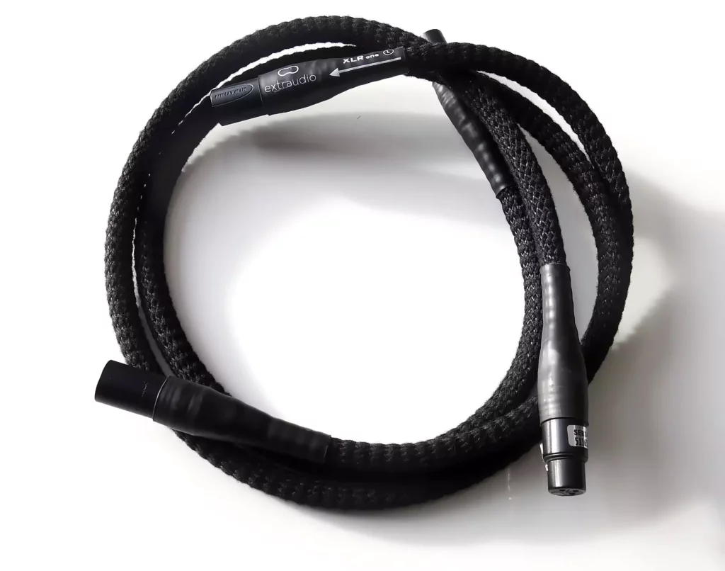 cable-modulation-symetrique-xlr-extraudio-one