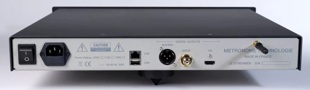 Face arrière du Métronome Le Streamer : Sorties I2S, AES, SPDIF et port RJ45.