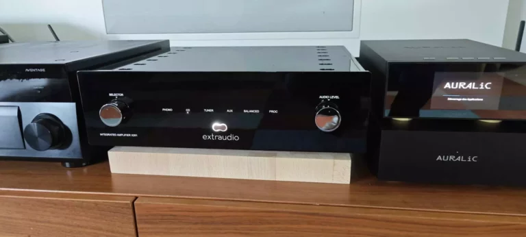 Plaque d’isolation acoustique en bois debout pour système HiFi