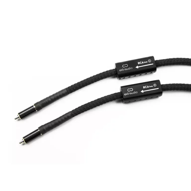 Câble de modulation analogique Extraudio RCA Two avec gaine textile ultra-quiet et filtre anti-IEM.