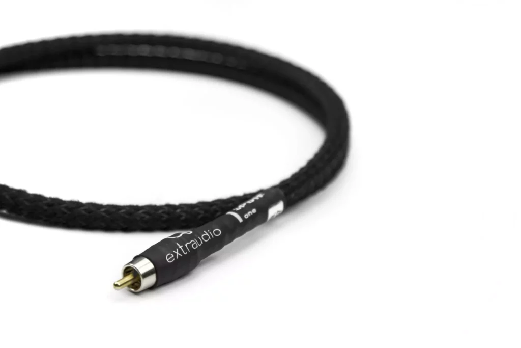 Câble numérique coaxial 75 ohms Extraudio S/PDIF One avec conducteurs cuivre OCC et graphite.