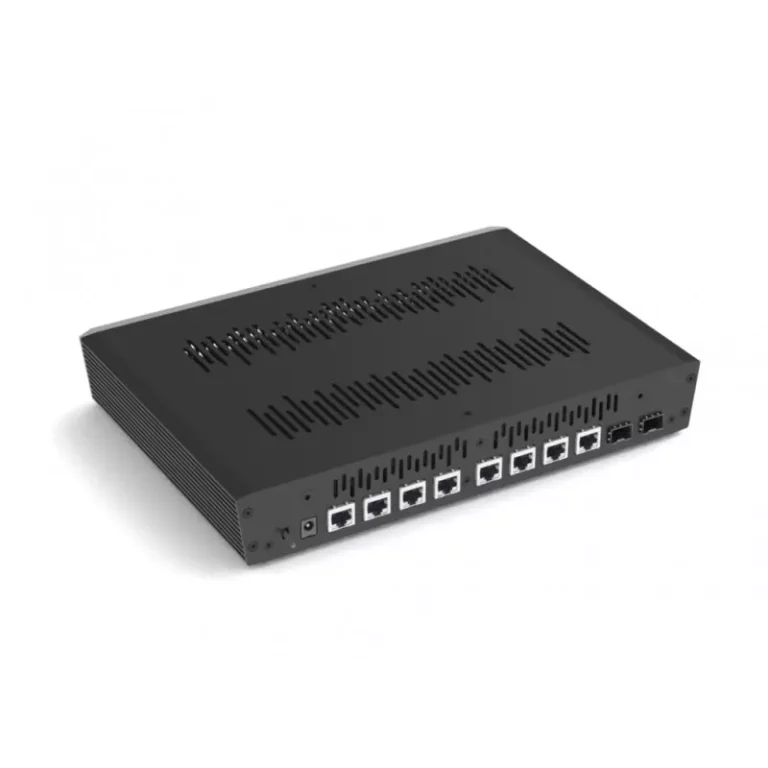 Face arrière du switch réseau audiophile SOtM sNH-10G avec ports RJ45 SFP et alimentation