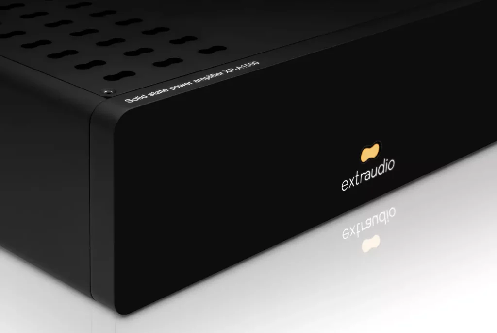Amplificateur de puissance High-End Extraudio XP-A1500 MKII, finition céramique High Gloss, vue de face minimaliste.