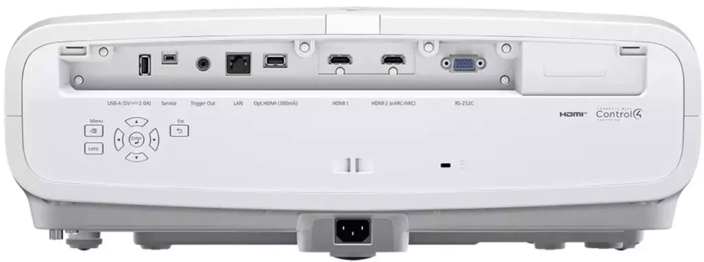 Photo du vidéoprojecteur Epson EH-LS9000 en fonctionnement, laser 4K HDR, qualité d’image immersive et lumineuse pour Home Cinéma haut de gamme
