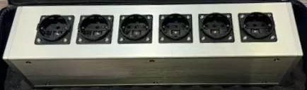 Barrette secteur HiFi haut de gamme pour traitement du courant électrique