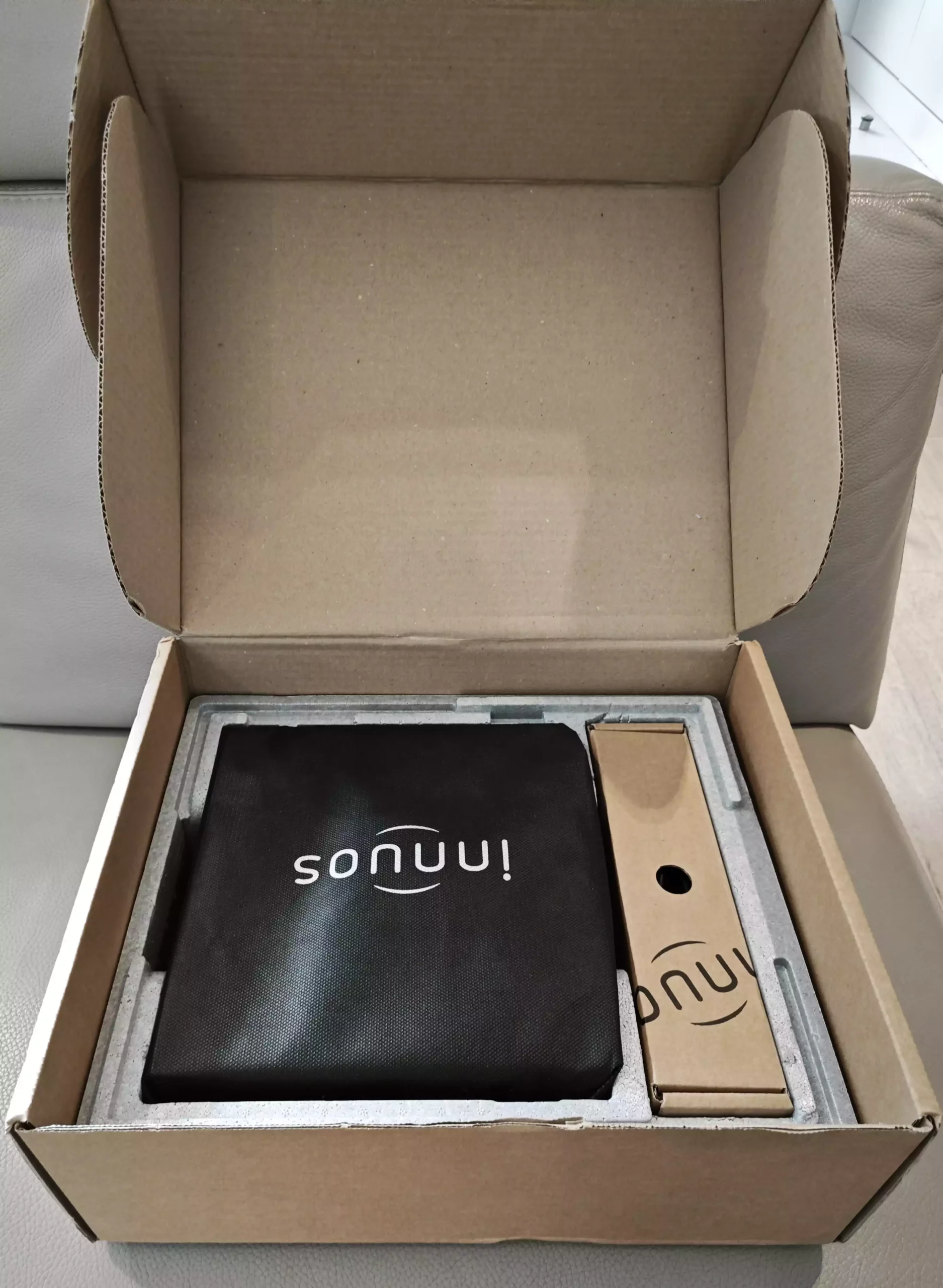 Emballage d'origine et carton intérieur du serveur Innuos Zen Mini MKIII